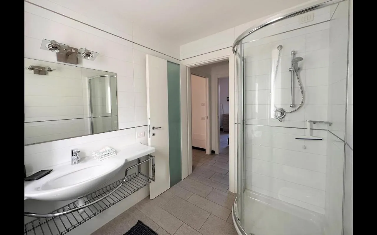 Charme Apartment Lake Como Argegno 0*,